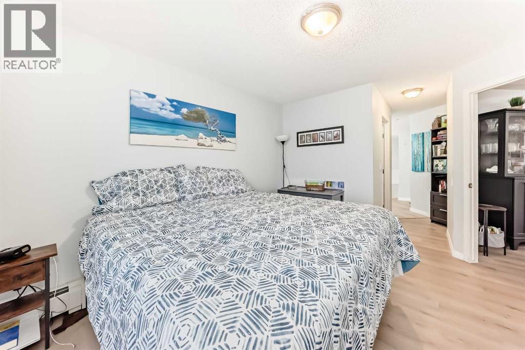 Single Family House for Sale in   Rocky Vista Park NW Rocky Ridge Calgary 