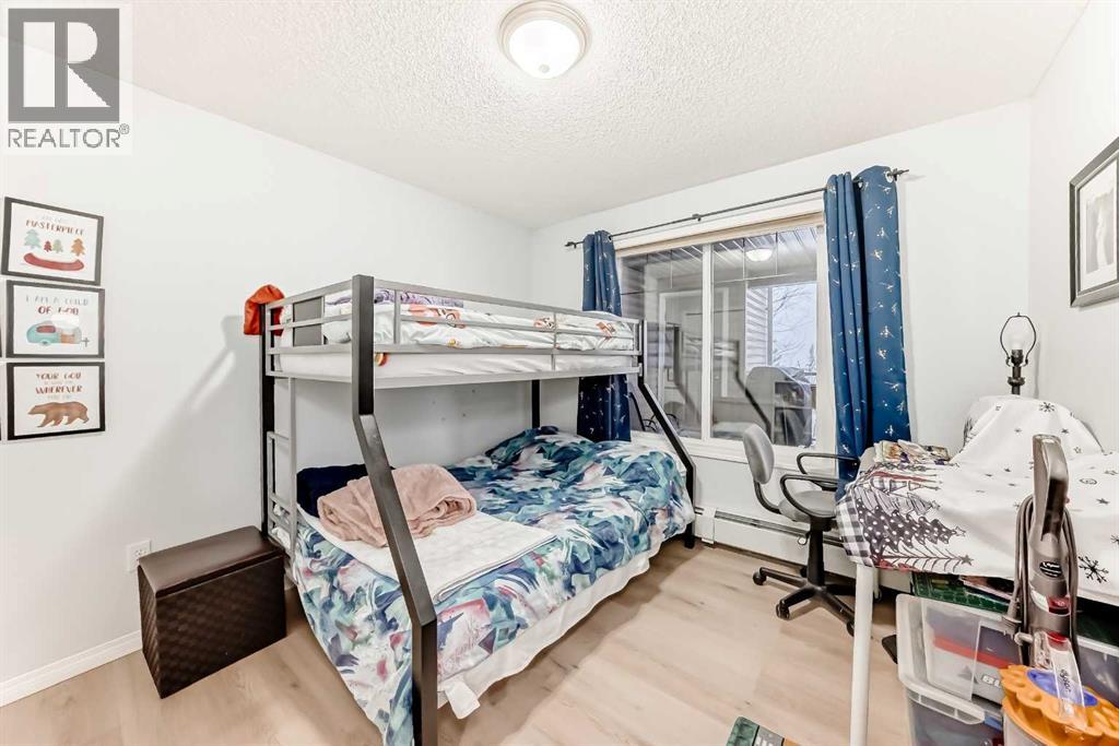 Single Family House for Sale in   Rocky Vista Park NW Rocky Ridge Calgary 