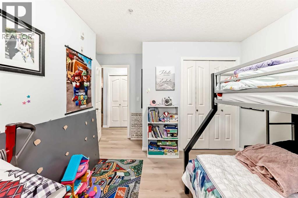 Single Family House for Sale in   Rocky Vista Park NW Rocky Ridge Calgary 