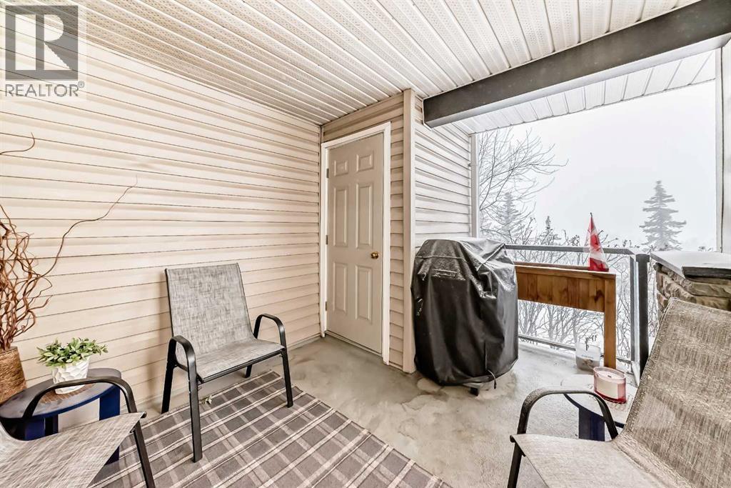 Single Family House for Sale in   Rocky Vista Park NW Rocky Ridge Calgary 