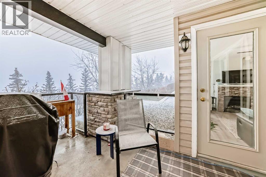 Single Family House for Sale in   Rocky Vista Park NW Rocky Ridge Calgary 