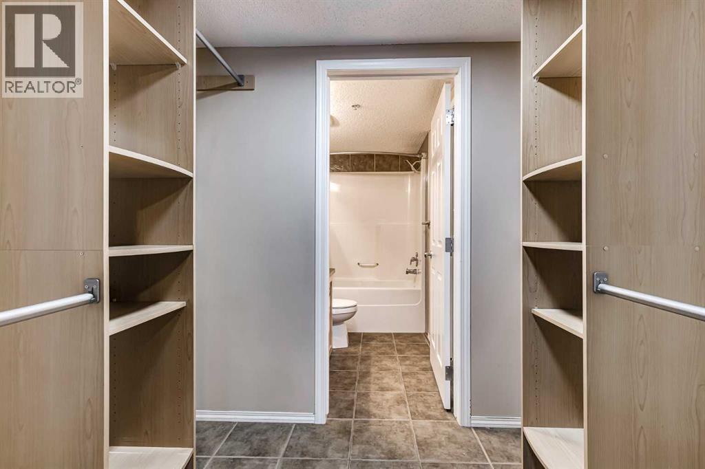 Single Family House for Sale in   Panamount Drive NW Panorama Hills Calgary 