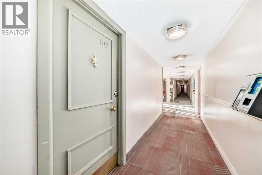 Single Family House for Sale in    Avenue NE Crescent Heights Calgary 