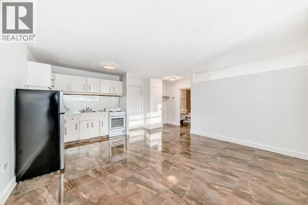 Single Family House for Sale in    Avenue NE Crescent Heights Calgary 