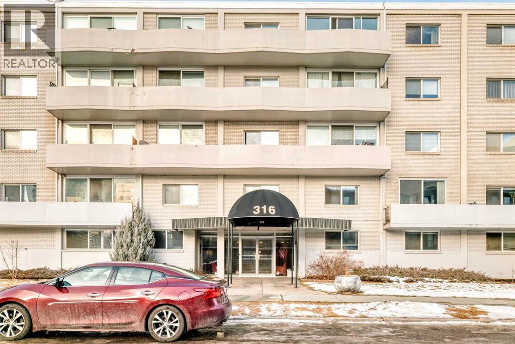 Single Family House for Sale in    Avenue NE Crescent Heights Calgary 