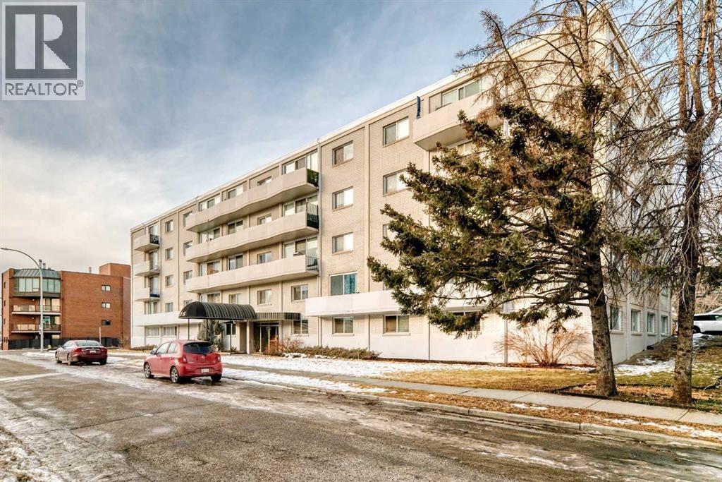 Single Family House for Sale in    Avenue NE Crescent Heights Calgary 