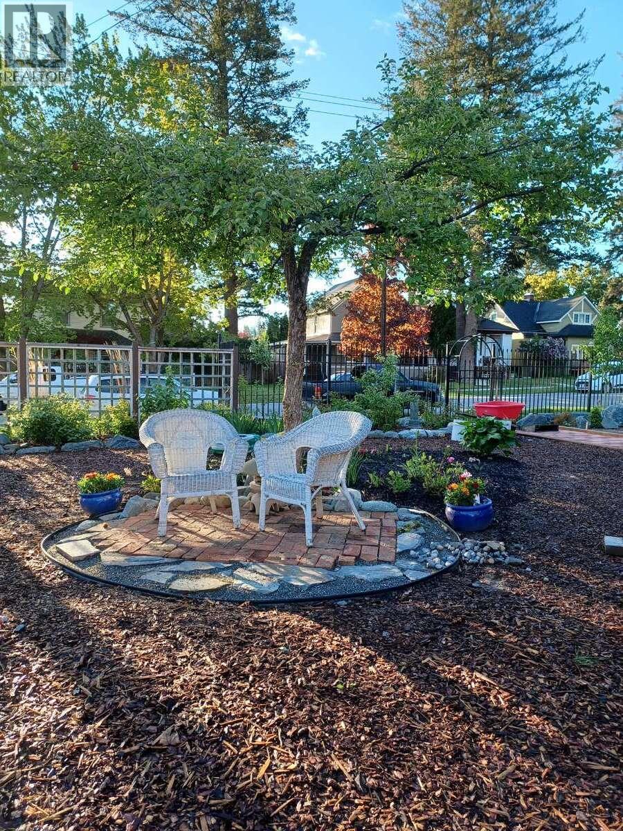 215 13th Avenue S, Cranbrook