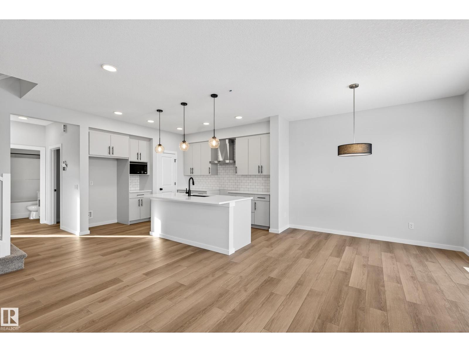 2251 194 ST NW - 5