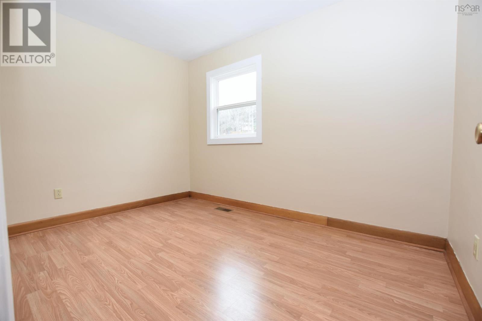 Property 25 of 30 of 6 Pembrooke Street