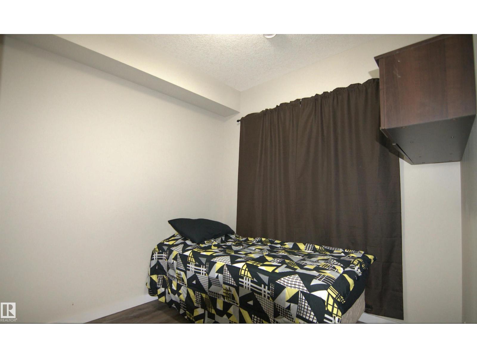 #108 10518 113 ST NW, Edmonton