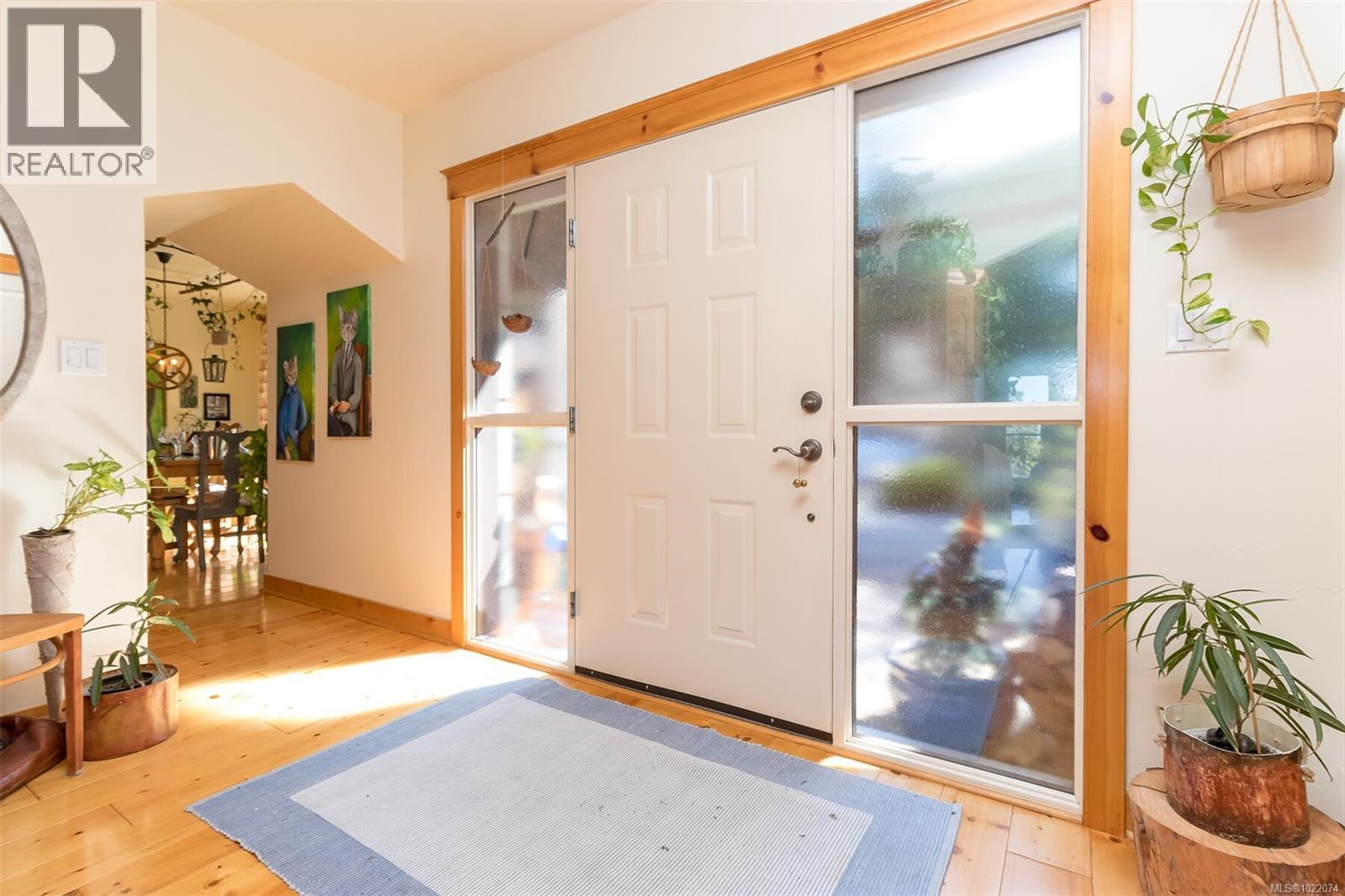 1860 Ashling Rd, Qualicum Beach