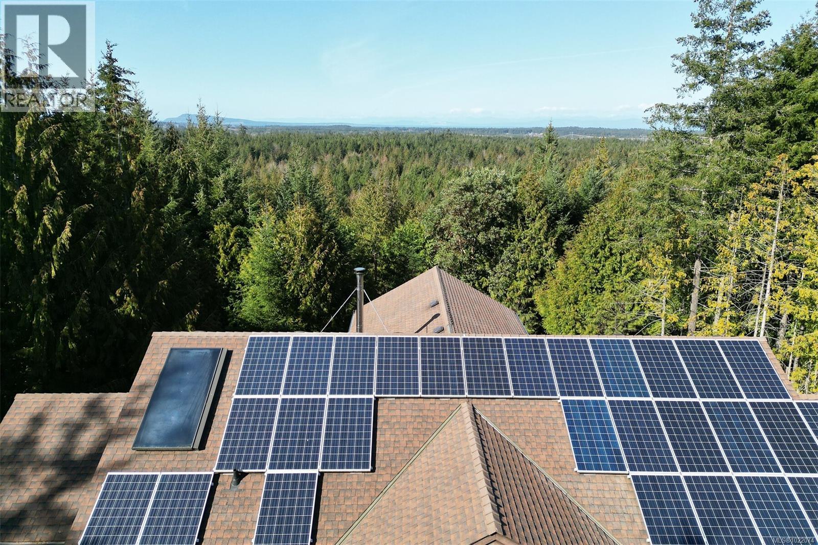 1860 Ashling Rd, Qualicum Beach