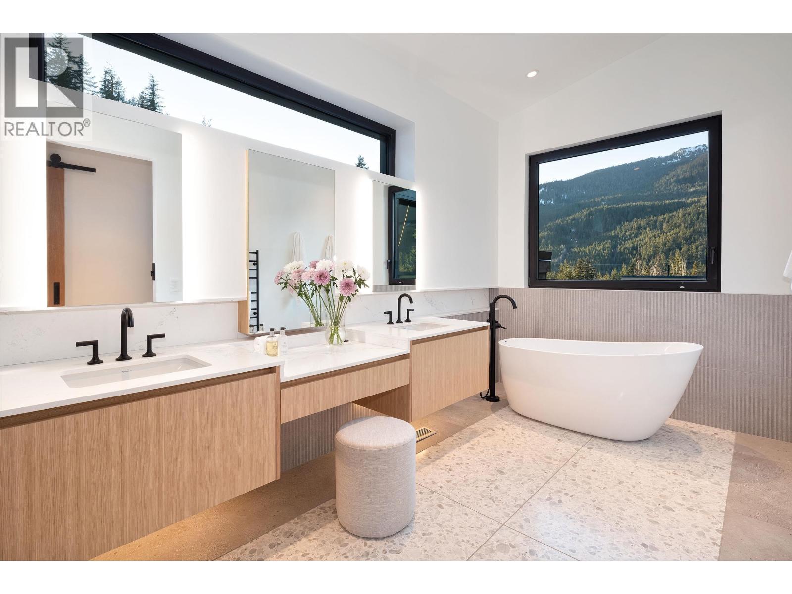 1600 SOUTHLANDS LANE, Whistler