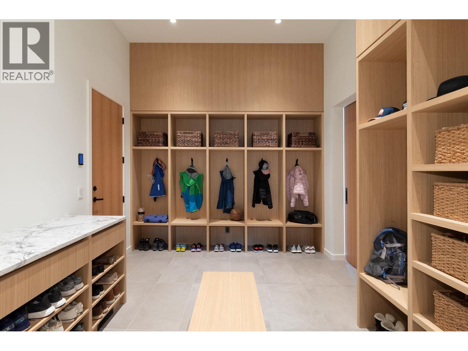 1600 SOUTHLANDS LANE, Whistler