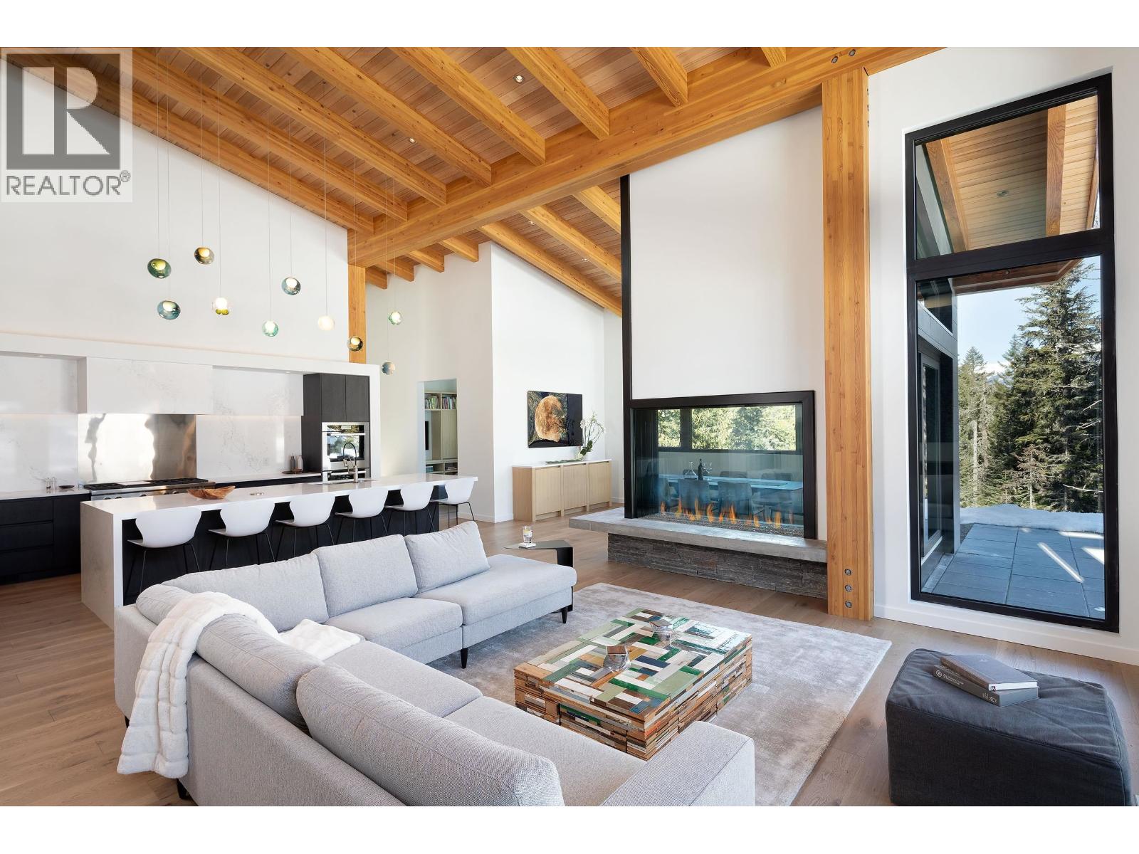 1600 SOUTHLANDS LANE, Whistler