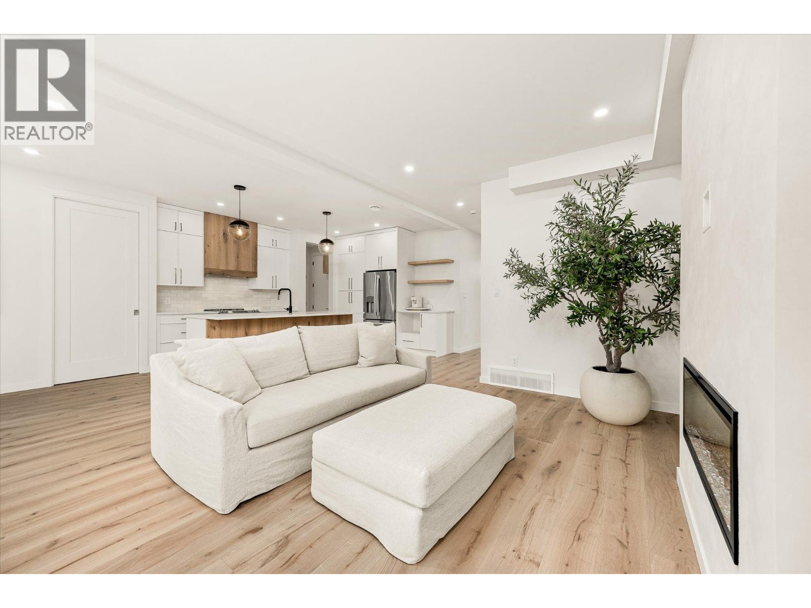  980 Bull Crescent, Kelowna