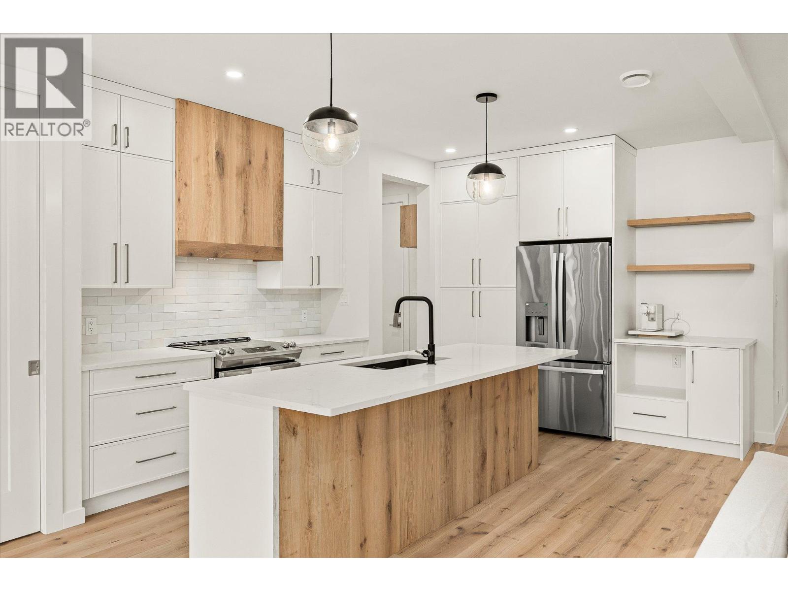  980 Bull Crescent, Kelowna