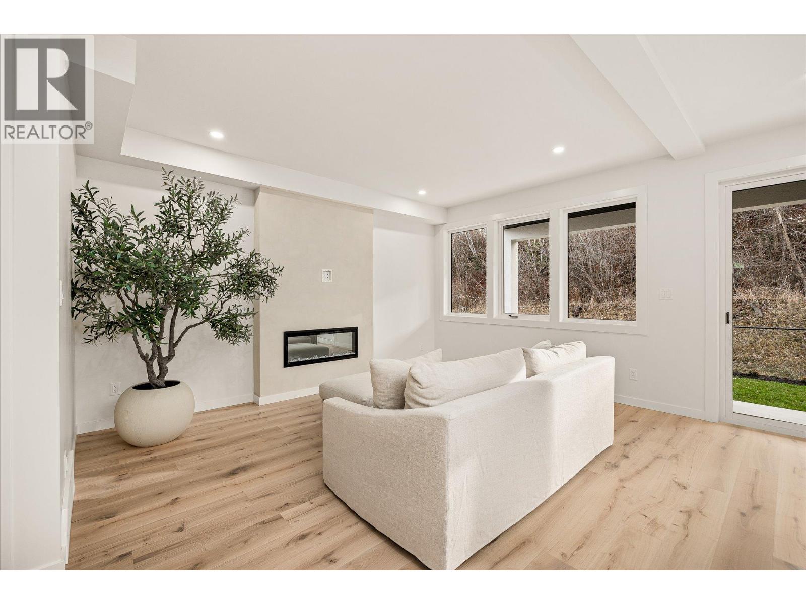  980 Bull Crescent, Kelowna