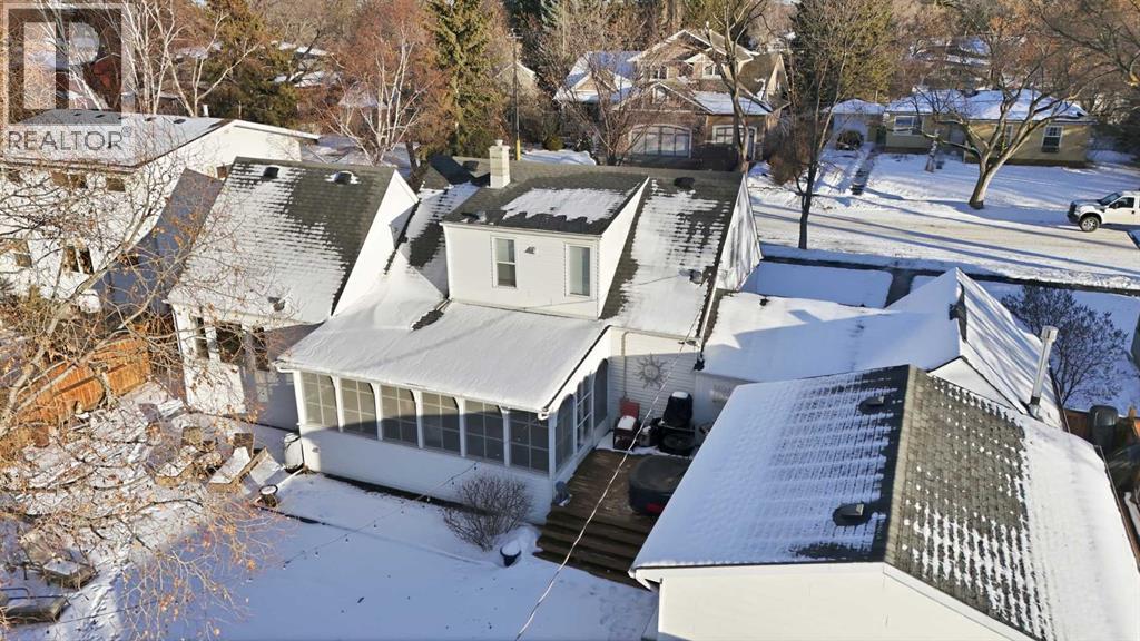 Single Family House for Sale in   Avenue Mountview Red Deer 