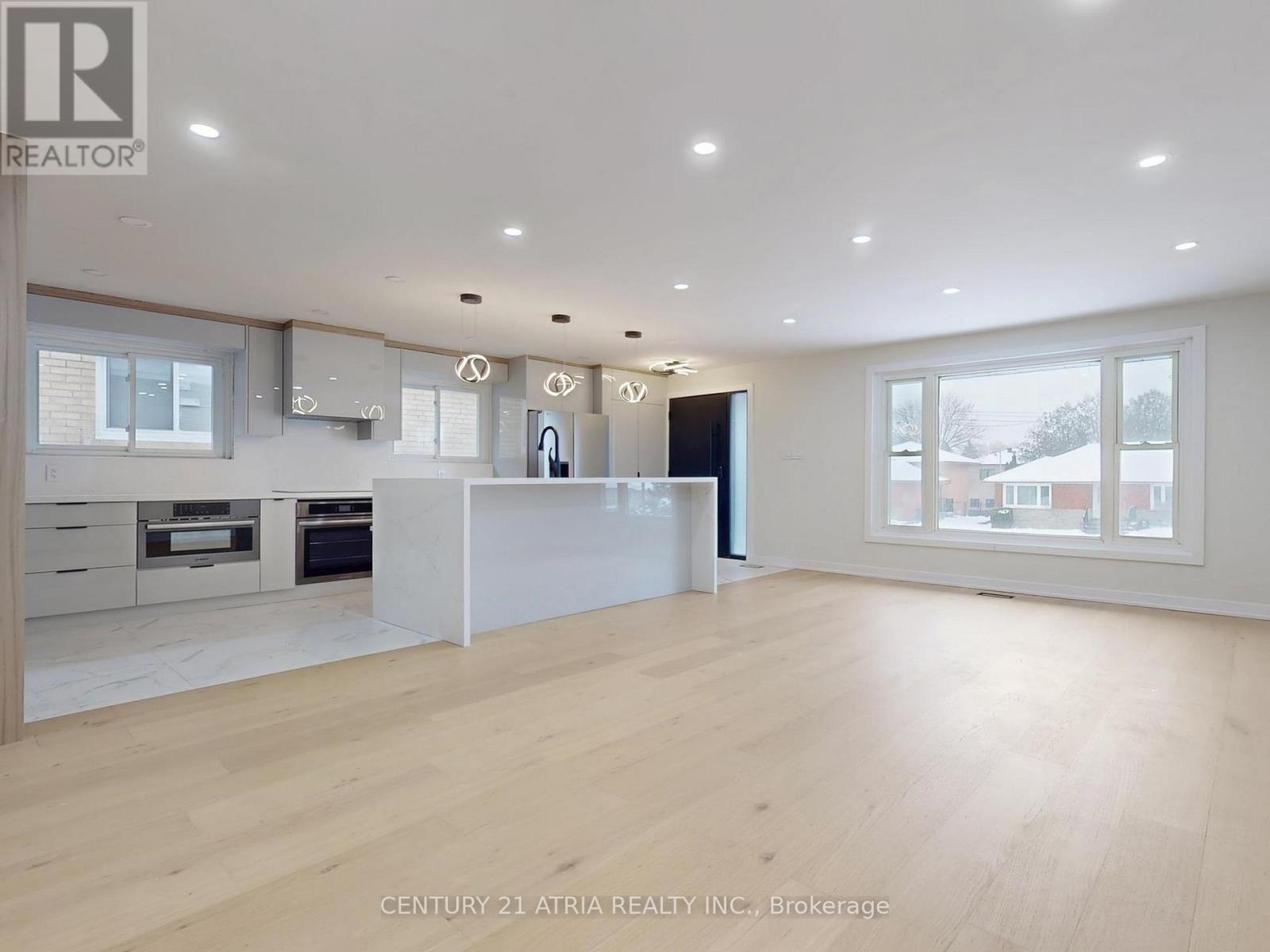 57 SADDLE RIDGE DRIVE - Photo 3 of 20, Toronto (Victoria Village), Ontario