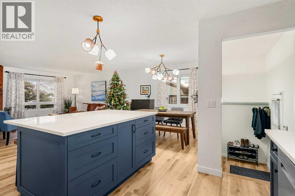 Single Family House Bi-level for Sale in  Lake Crimson Drive SE Lake Bonavista Calgary 