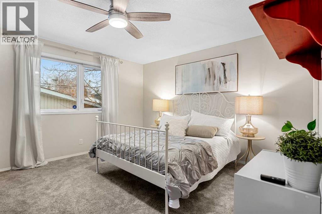 Single Family House Bi-level for Sale in  Lake Crimson Drive SE Lake Bonavista Calgary 