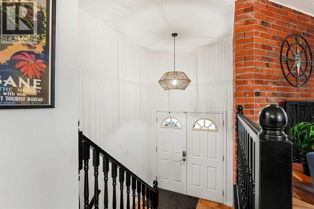 Single Family House Bi-level for Sale in  Lake Crimson Drive SE Lake Bonavista Calgary 