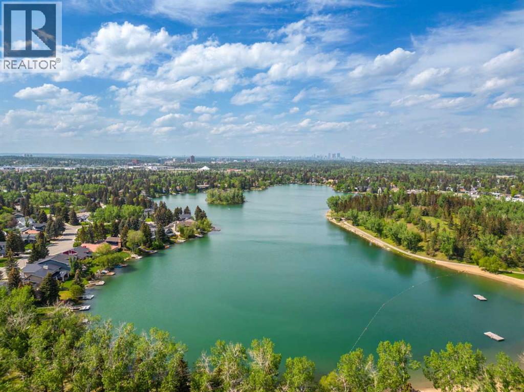 Single Family House Bi-level for Sale in  Lake Crimson Drive SE Lake Bonavista Calgary 