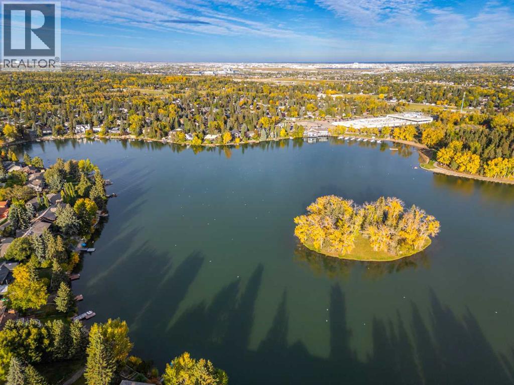 Single Family House Bi-level for Sale in  Lake Crimson Drive SE Lake Bonavista Calgary 