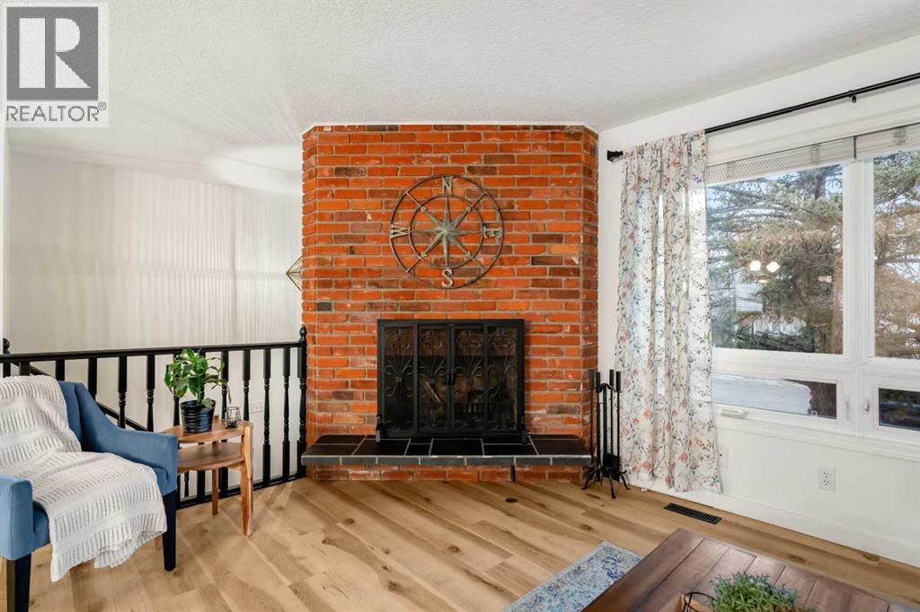 Single Family House Bi-level for Sale in  Lake Crimson Drive SE Lake Bonavista Calgary 