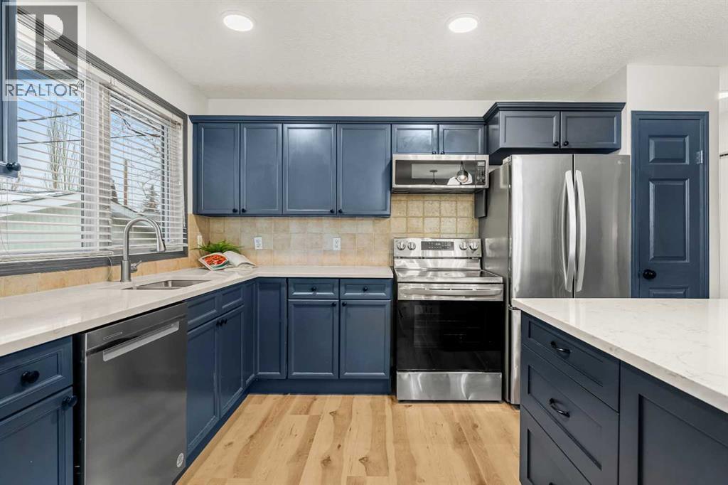 Single Family House Bi-level for Sale in  Lake Crimson Drive SE Lake Bonavista Calgary 