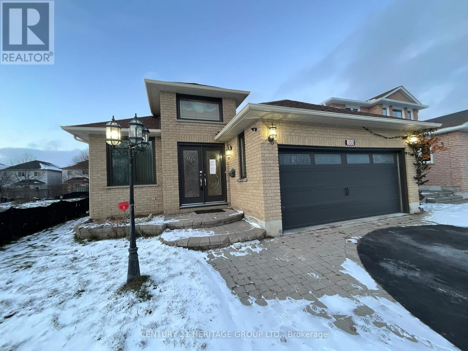 305 SANDRINGHAM DRIVE - 1