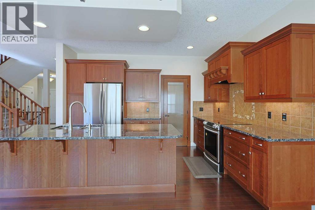 Single Family House for Sale in  Tuscany Estates Drive NW Tuscany Calgary 