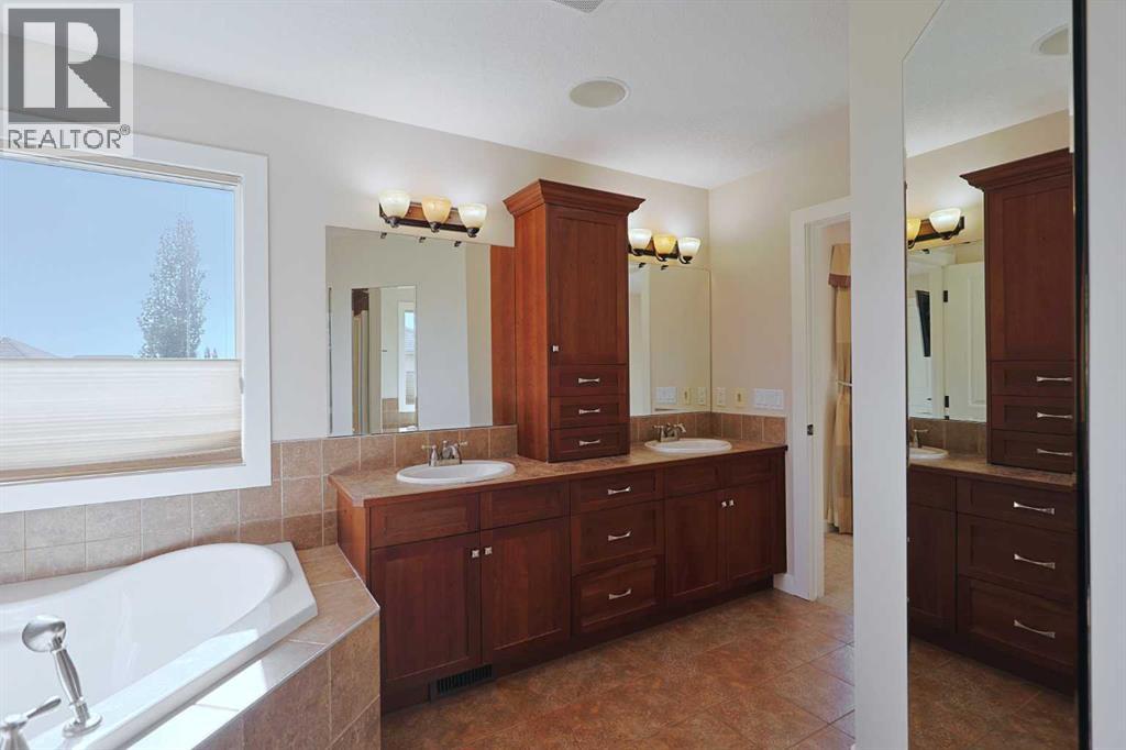 Single Family House for Sale in  Tuscany Estates Drive NW Tuscany Calgary 