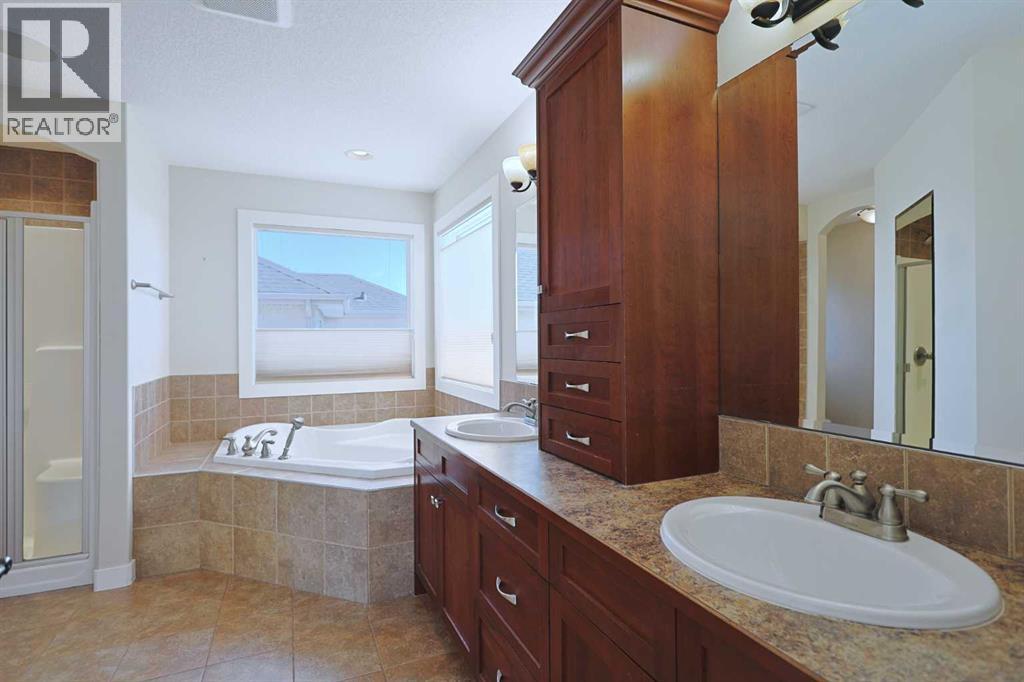 Single Family House for Sale in  Tuscany Estates Drive NW Tuscany Calgary 