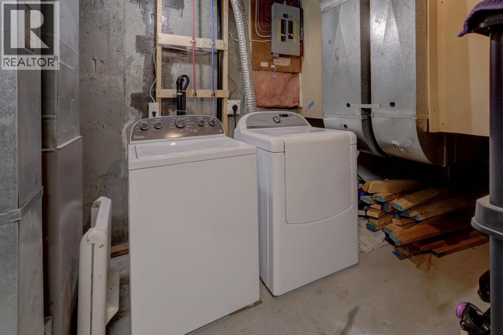 Single Family House 4 Level for Sale in  Templeby Place NE Temple Calgary 