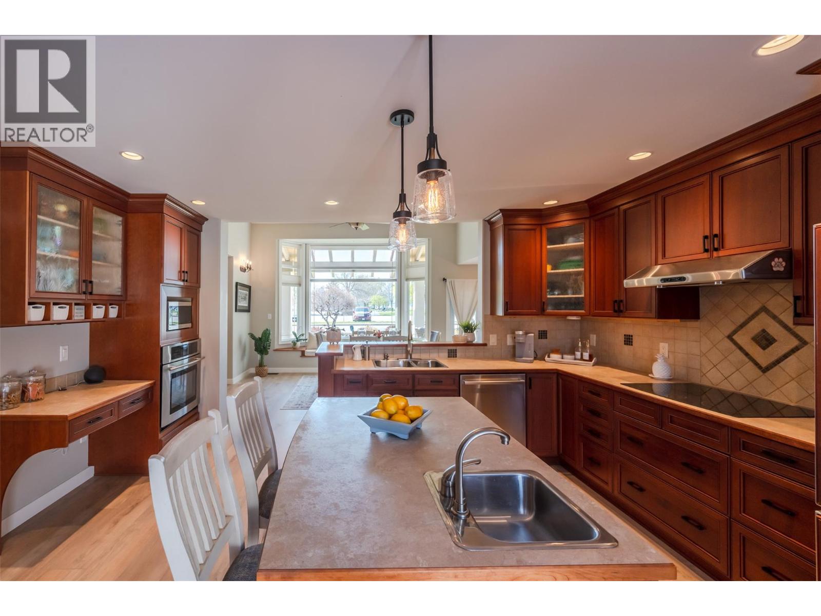 115 Elm Avenue, Penticton