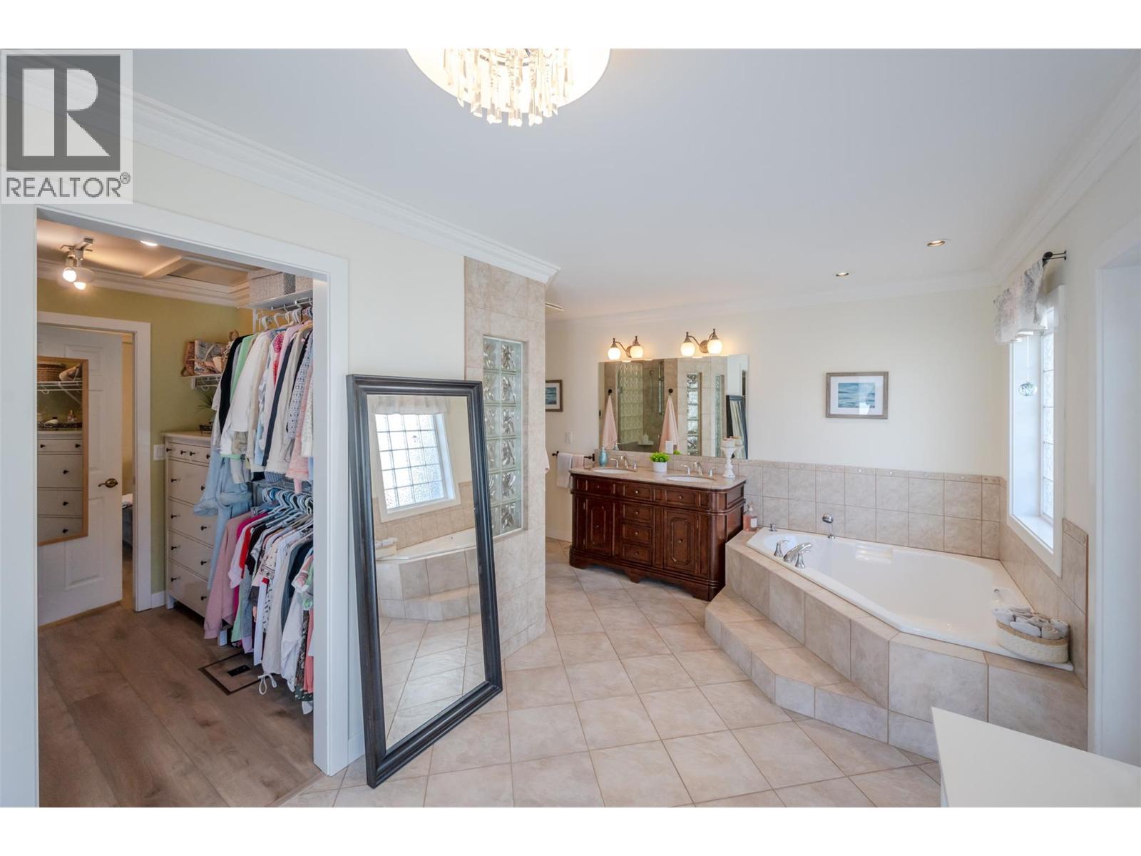 115 Elm Avenue, Penticton