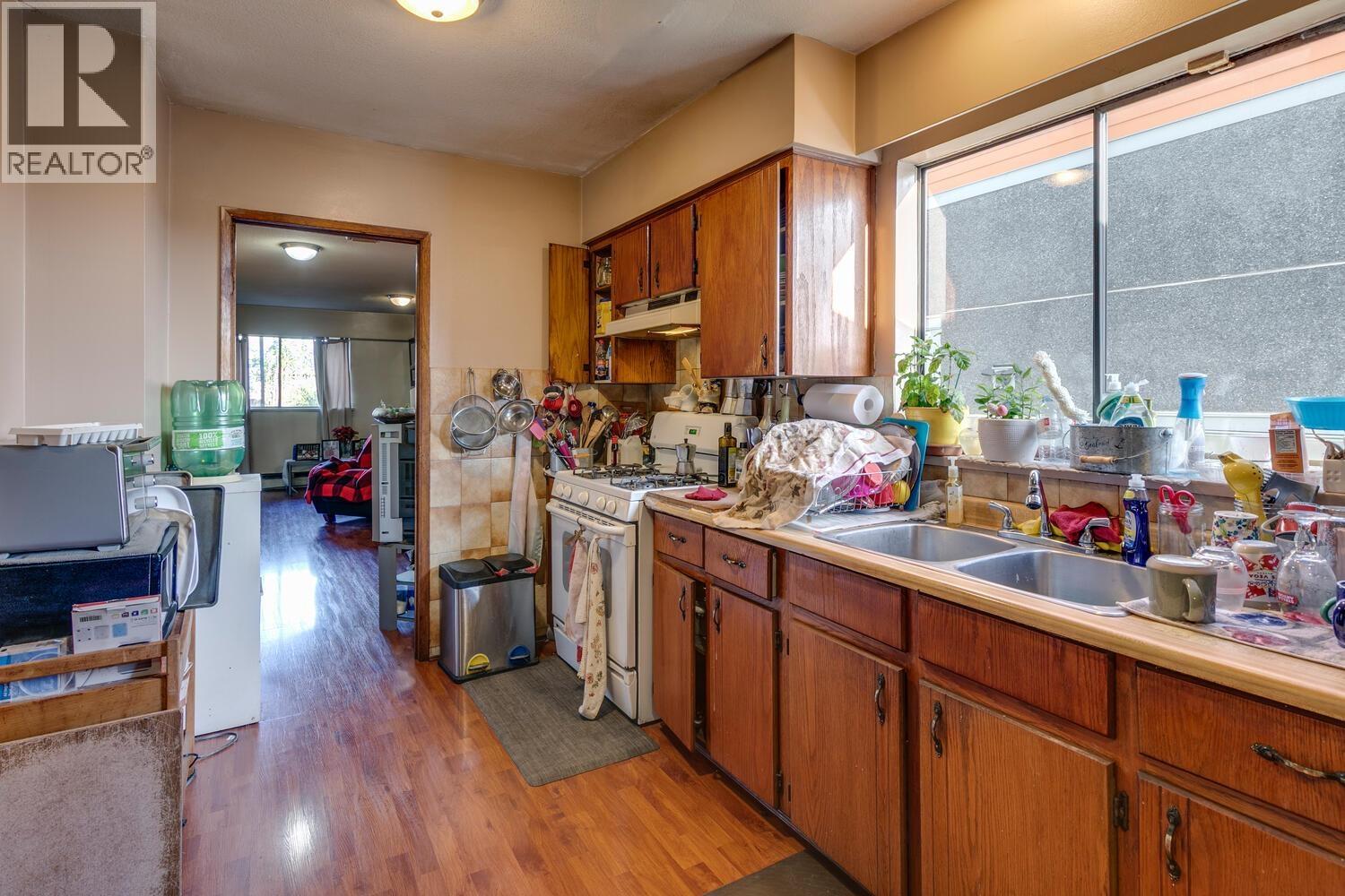 3254 E 5TH AVENUE, Vancouver