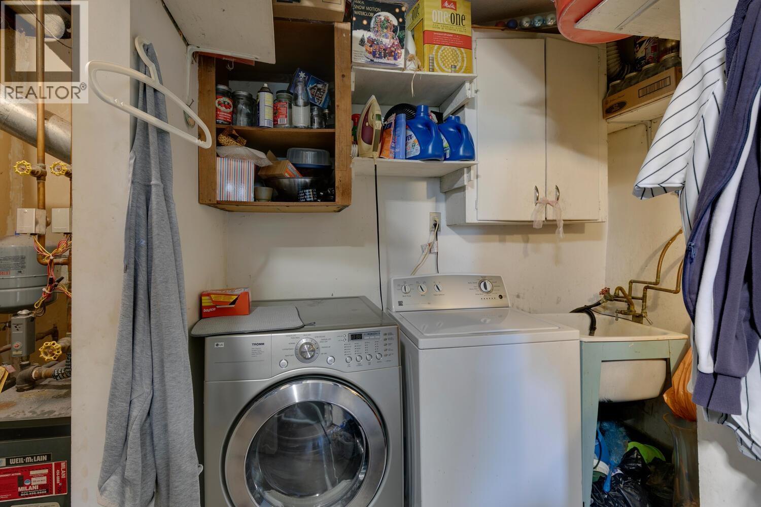 3254 E 5TH AVENUE, Vancouver