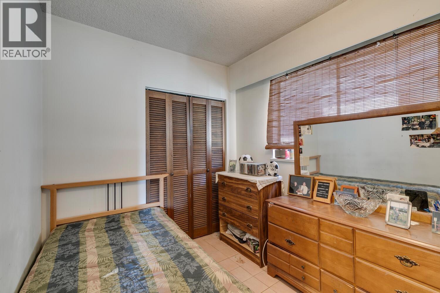 3254 E 5TH AVENUE, Vancouver