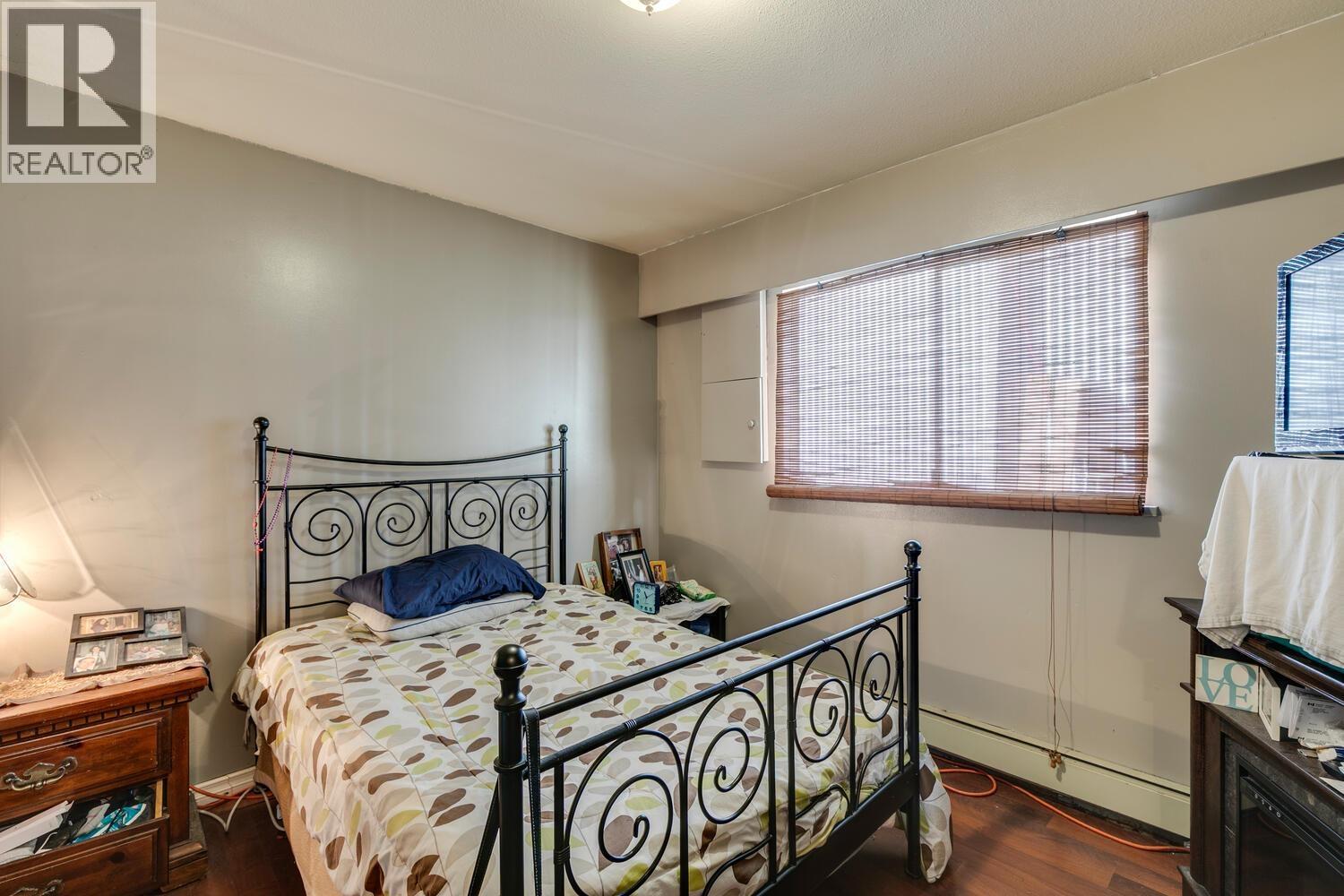 3254 E 5TH AVENUE, Vancouver