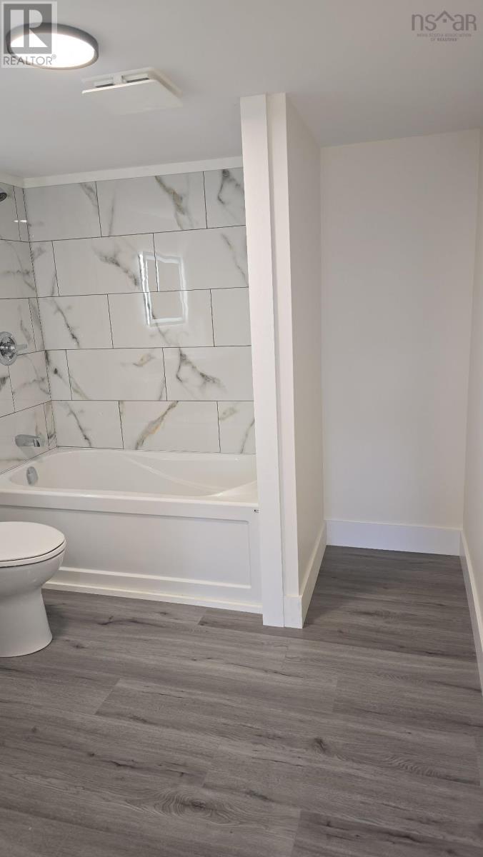 Property 1 of 21 of 1631 Highway 2