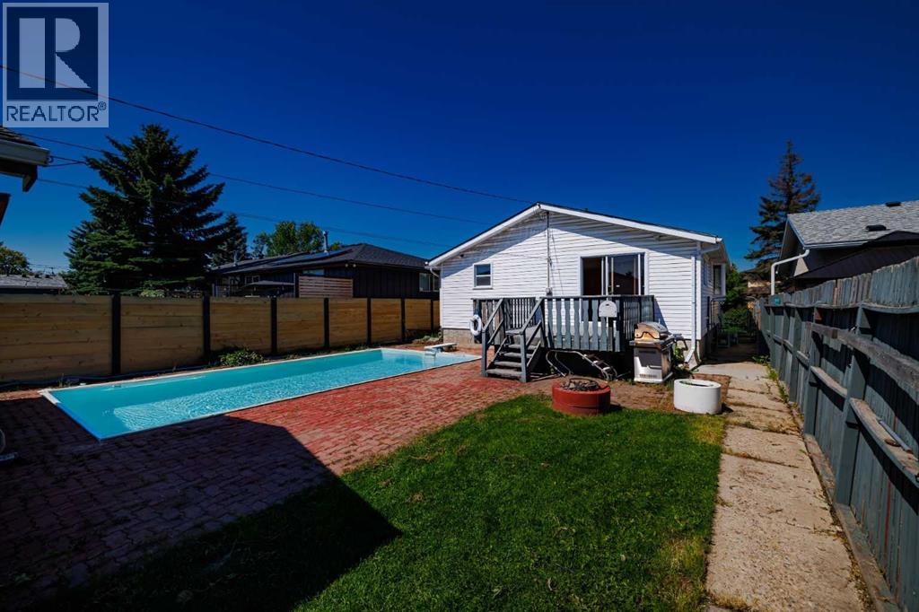 Single Family House Bungalow for Sale in  Doverville Crescent SE Dover Calgary 