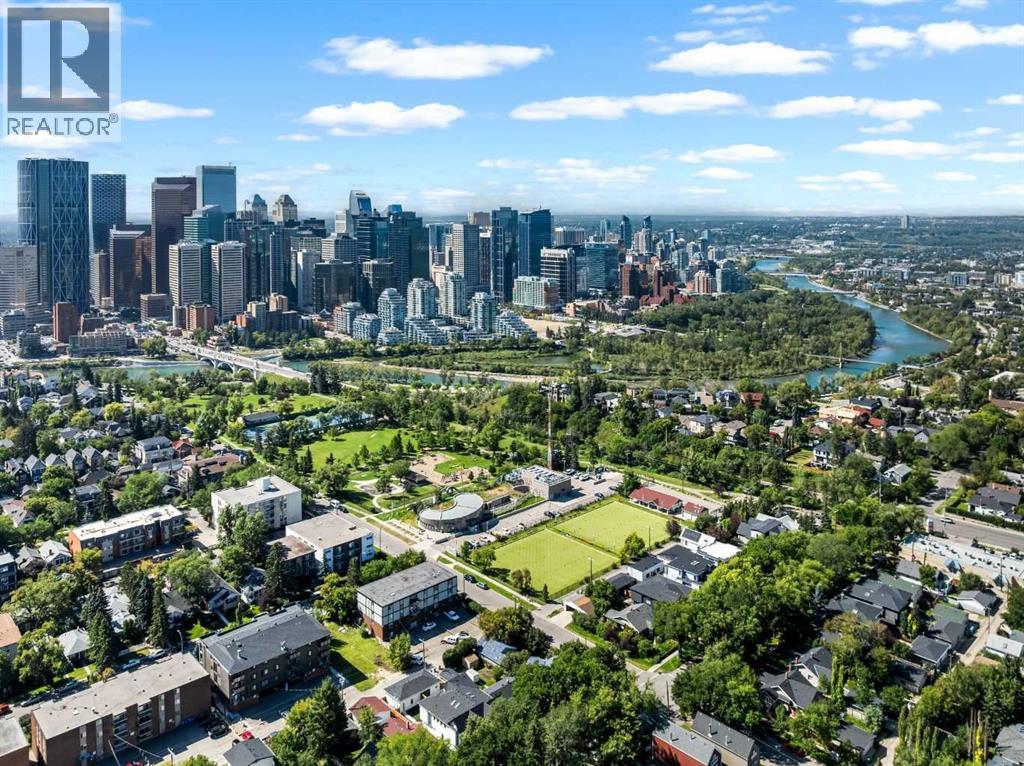 Single Family House for Sale in   Avenue NE Crescent Heights Calgary 