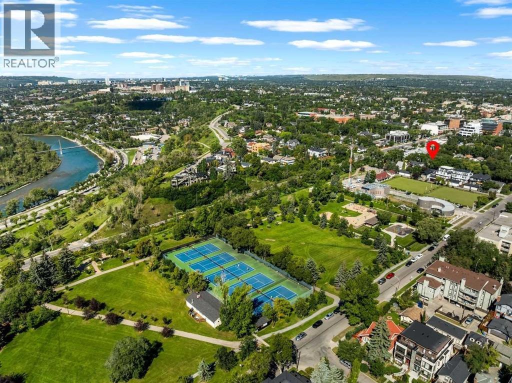 Single Family House for Sale in   Avenue NE Crescent Heights Calgary 