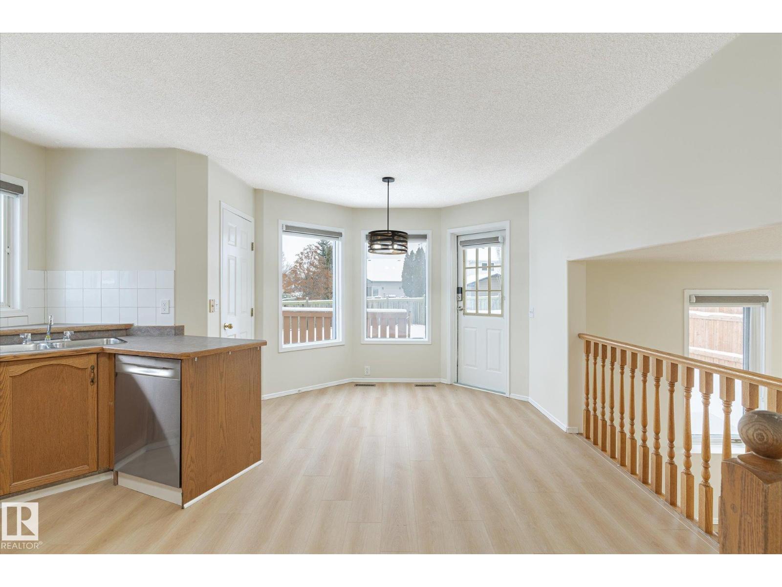 1187 POTTER GREENS DR NW, Edmonton