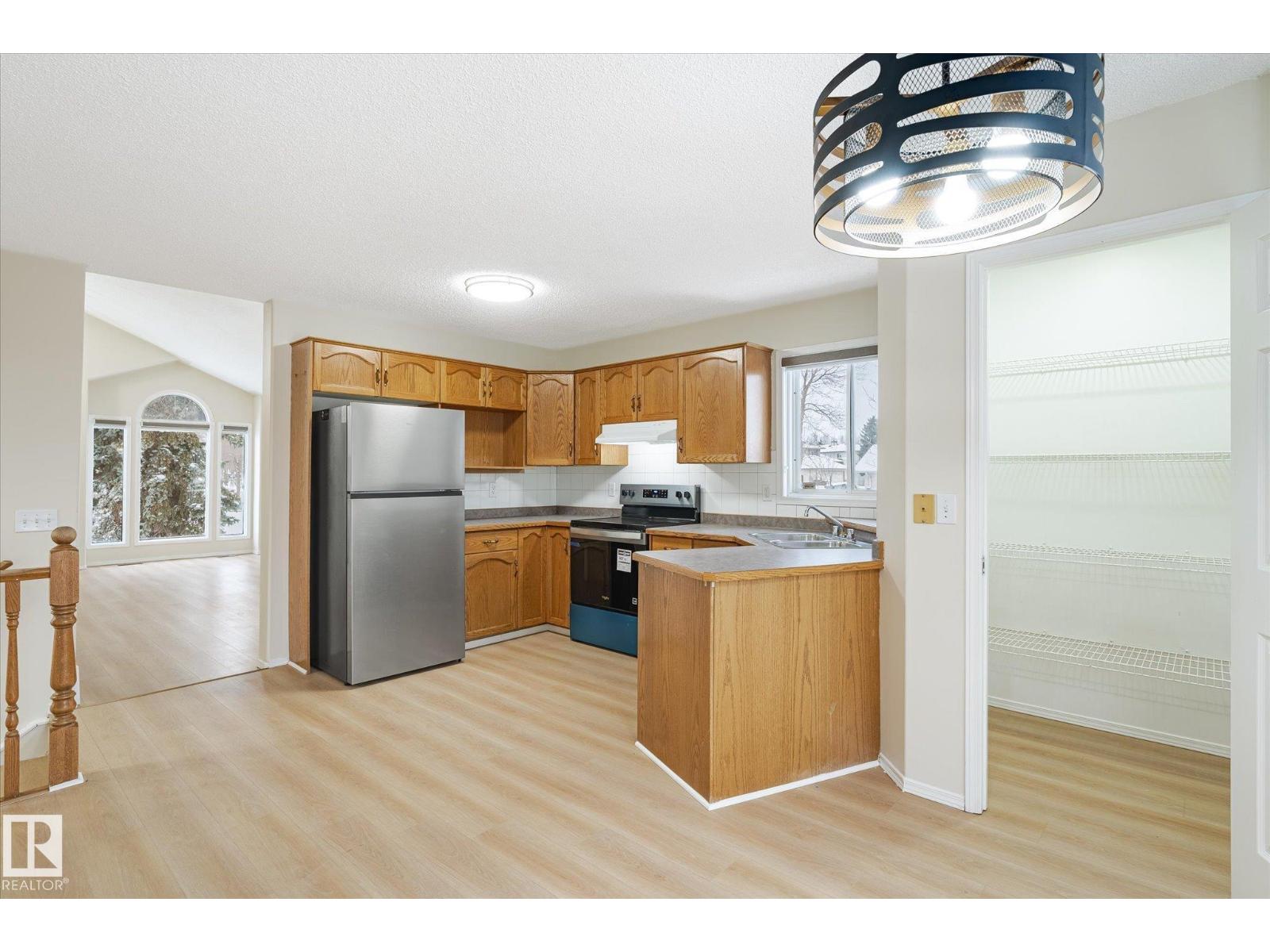 1187 POTTER GREENS DR NW, Edmonton