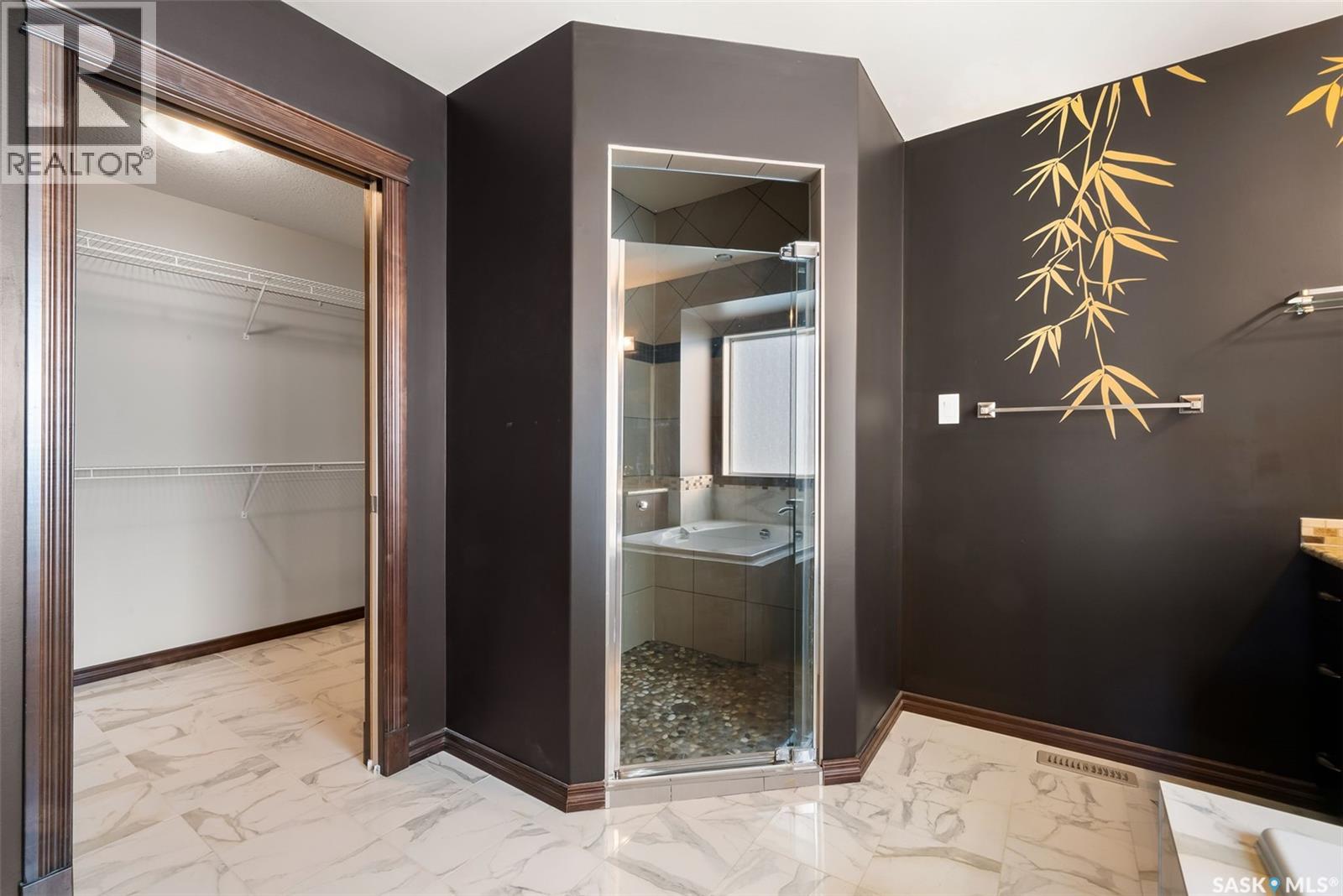 Single Family House 2 Level for Sale in  Broderick ROAD Regina 