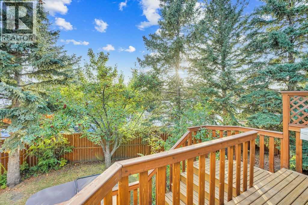 229 Wood Valley Place SW, Calgary, Alberta